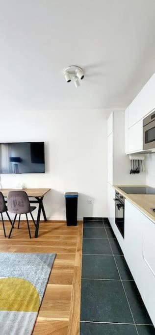 New & Serene 1-Bedroom Apart Near #Ladefenseparis #Parking&Fibre Сюрен Экстерьер фото