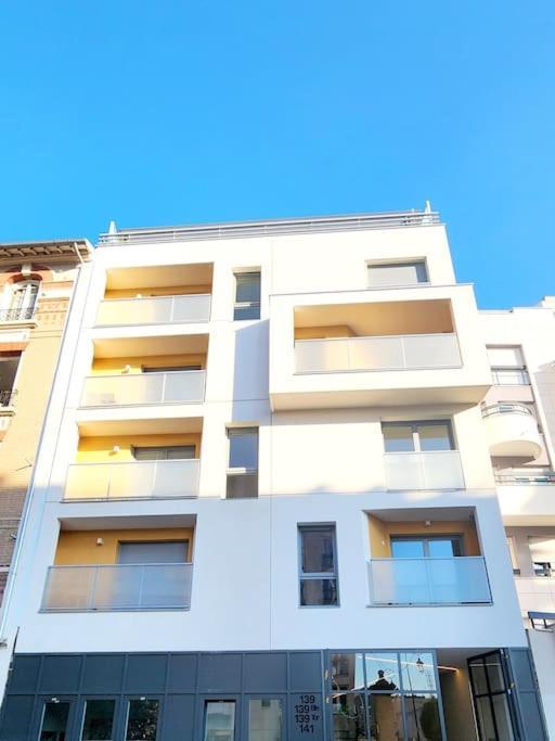 New & Serene 1-Bedroom Apart Near #Ladefenseparis #Parking&Fibre Сюрен Экстерьер фото